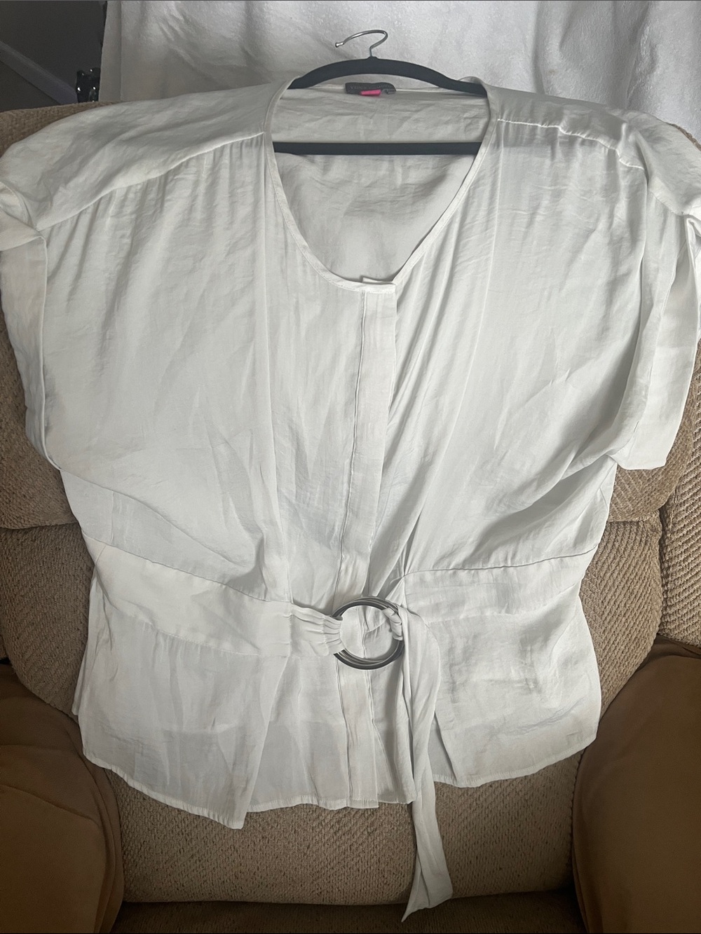 Vince Camuto White Short-Sleeve Ring-Belt Blouse